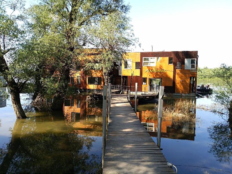 Arkabarka Floating Hostel And Apartments image