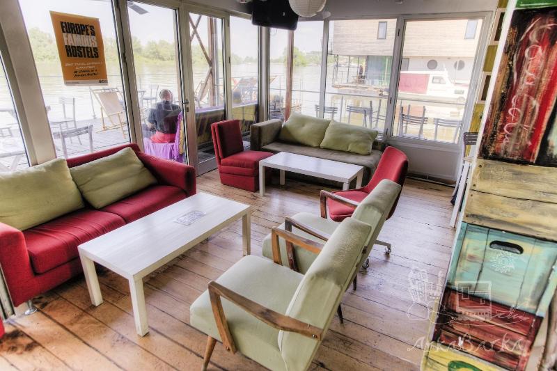 Arkabarka Floating Hostel And Apartments image