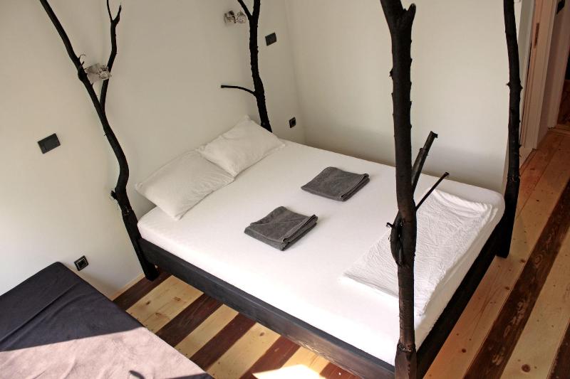Arkabarka Floating Hostel And Apartments image