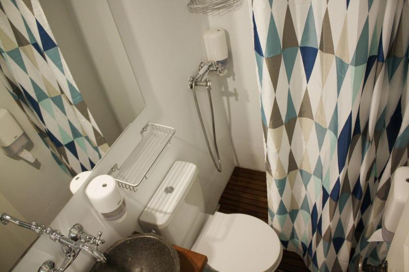 Arkabarka Floating Hostel And Apartments image