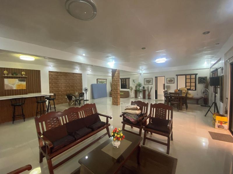 Evangeline Garden And Lodge image