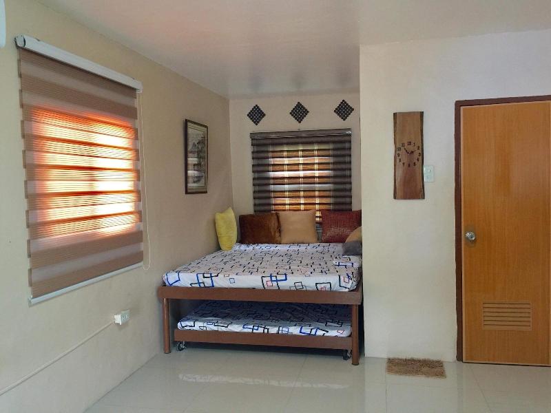 Evangeline Garden And Lodge image