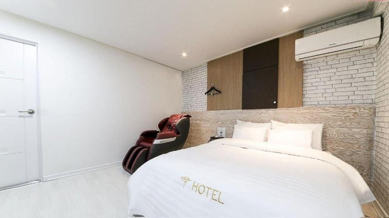Jjack Hotel image