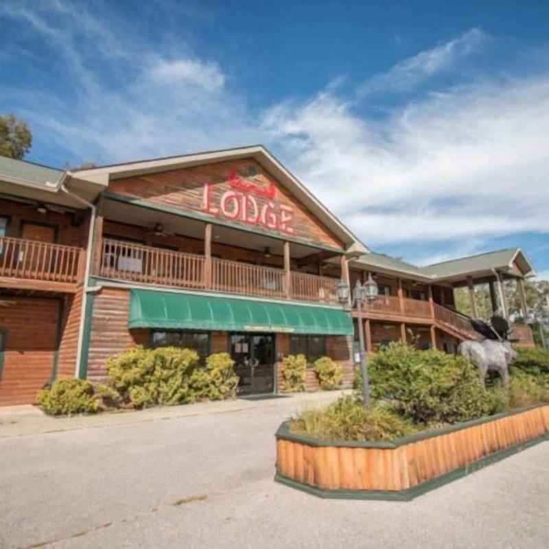 Bullwinkles Rustic Lodge image