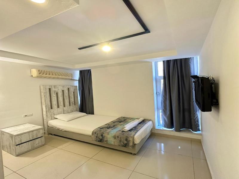 Hotel Alyans image