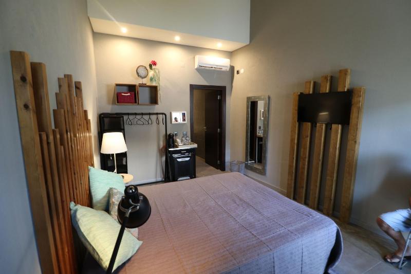 Lost & Found - Guesthouse & Suites image