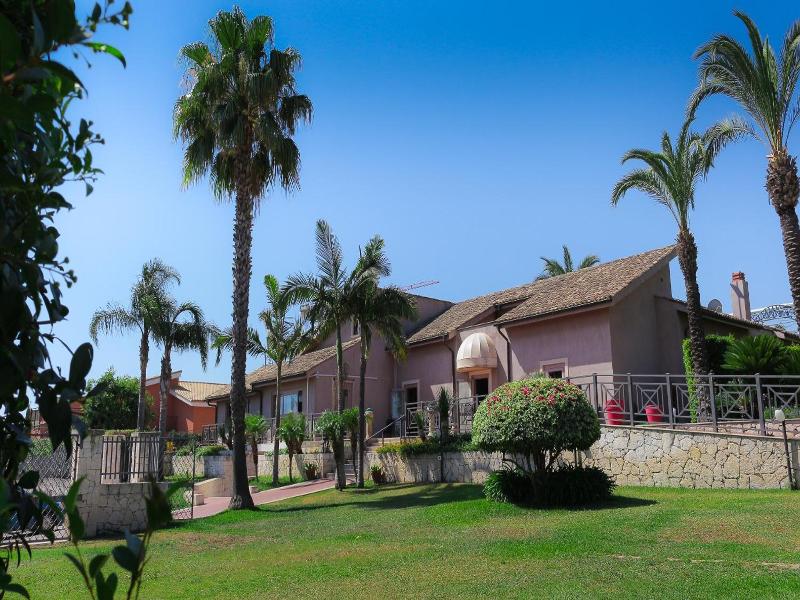 Hotel La Cavalera image
