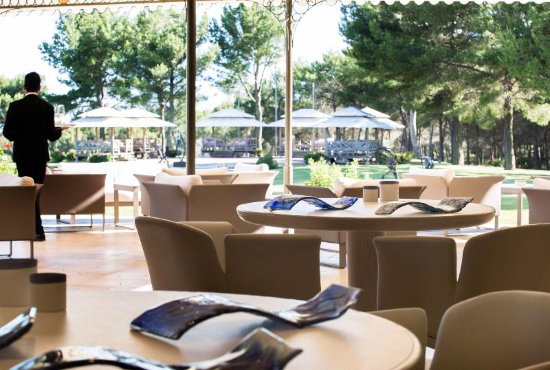 Hôtel Et Spa Du Castellet image