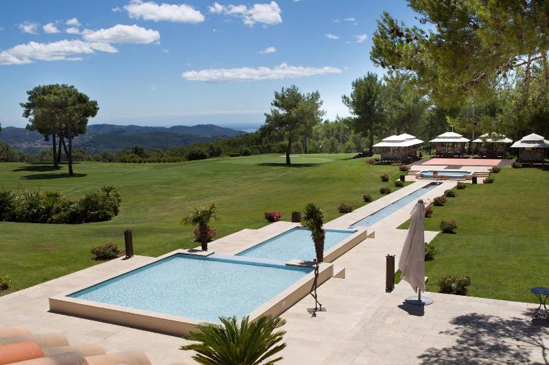 Hôtel Et Spa Du Castellet image