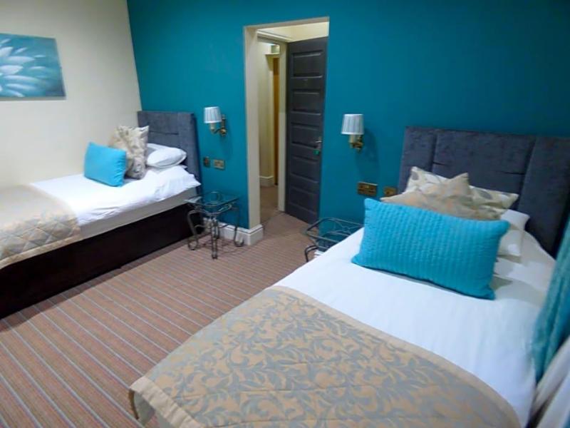 Wheldale Hotel image