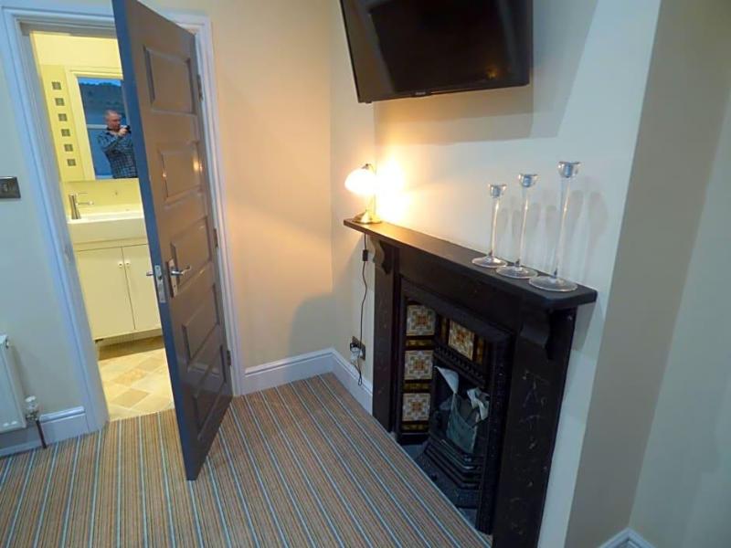 Wheldale Hotel image