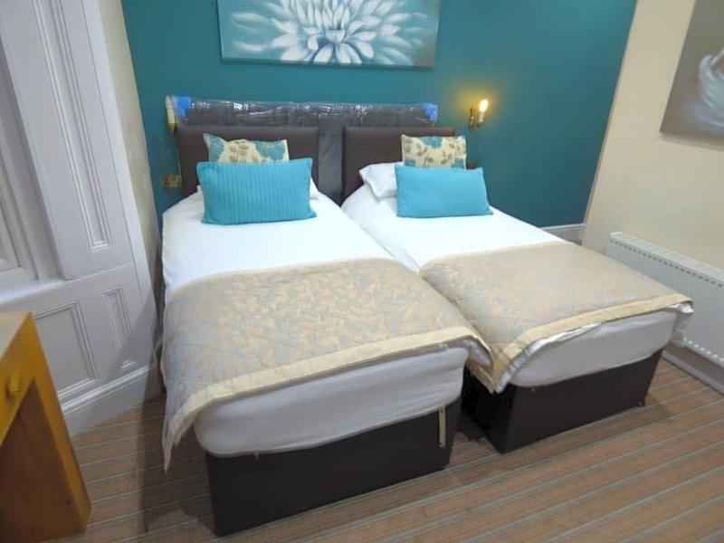 Wheldale Hotel image
