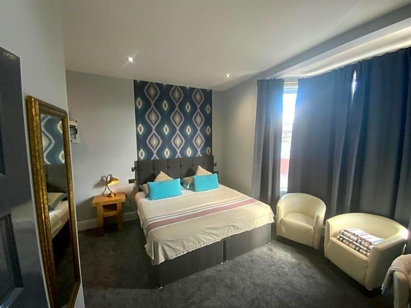 Wheldale Hotel image