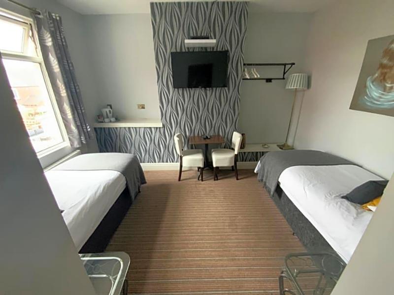 Wheldale Hotel image