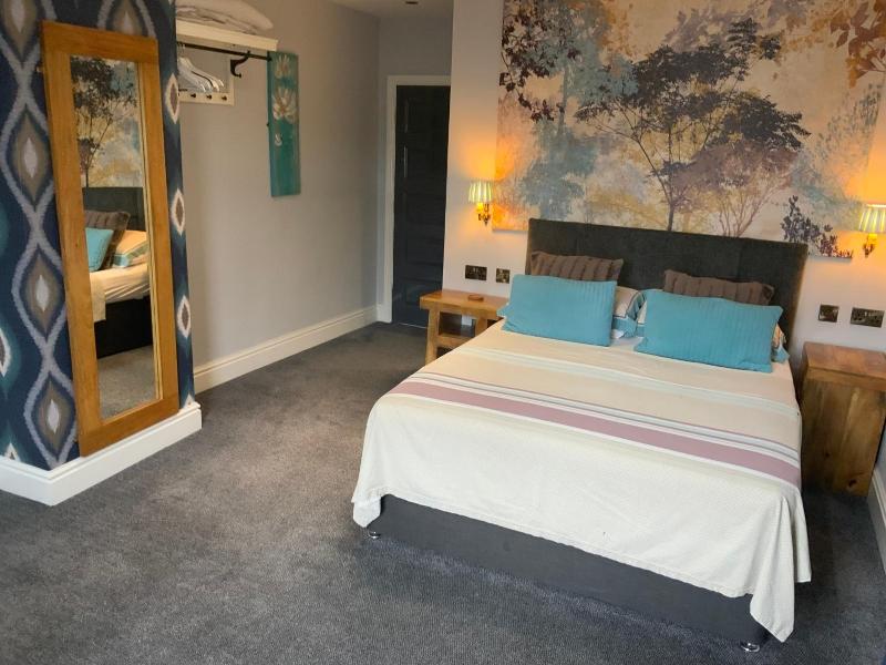 Wheldale Hotel image