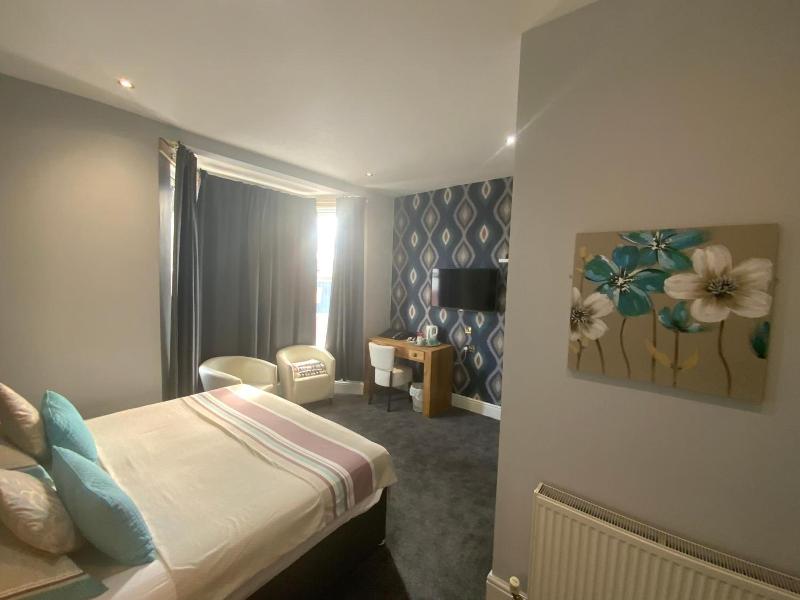 Wheldale Hotel image
