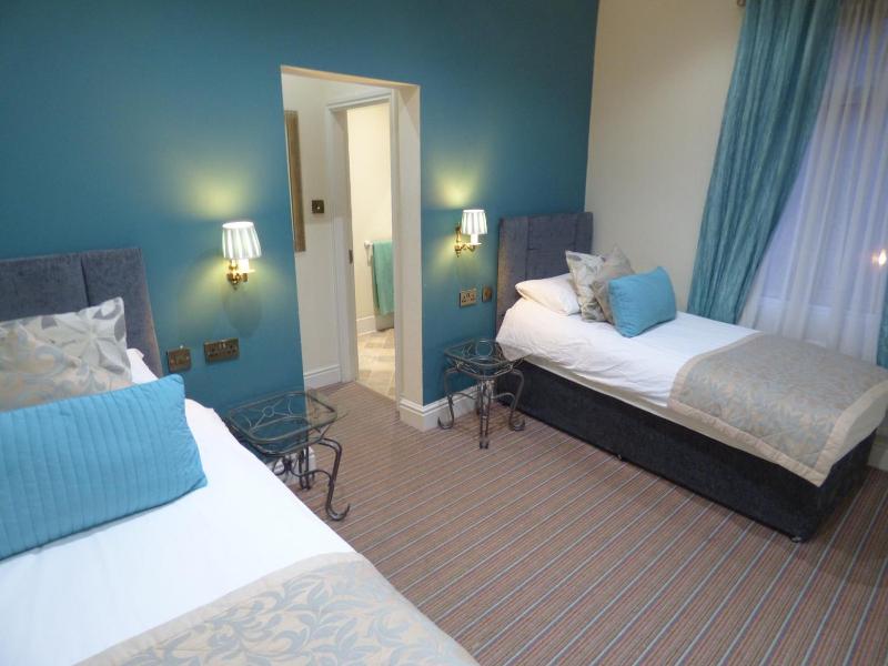 Wheldale Hotel image