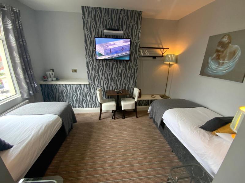 Wheldale Hotel image