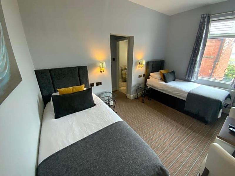 Wheldale Hotel image