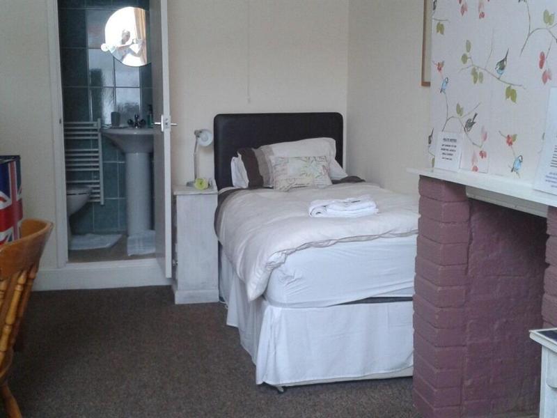 Whitecliff View image