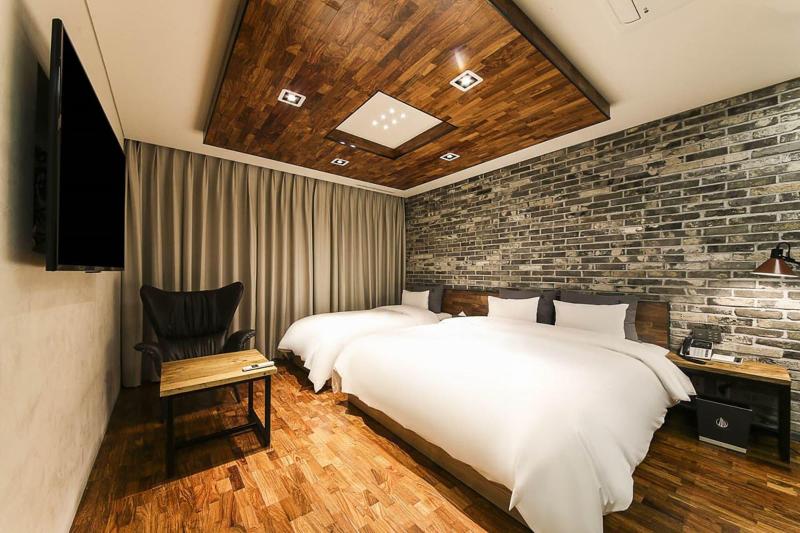 Yeoubi Hotel image
