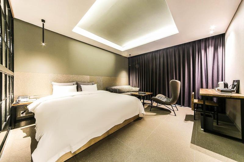 Yeoubi Hotel image
