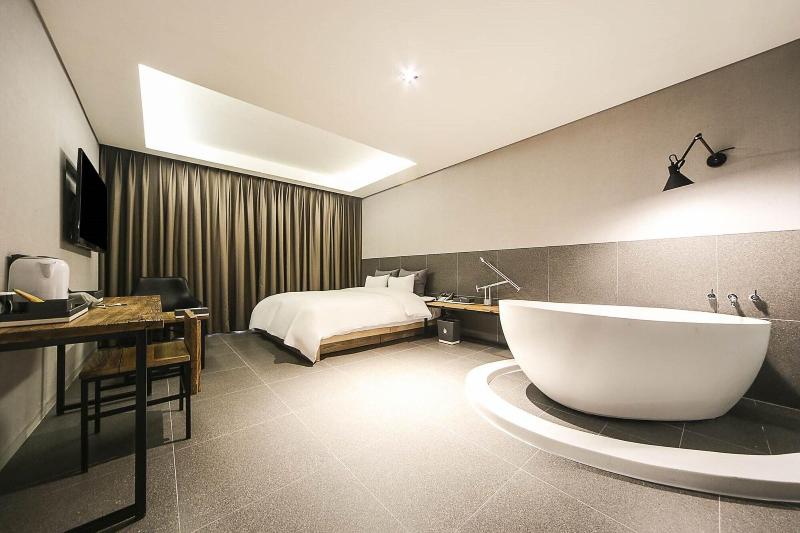 Yeoubi Hotel image