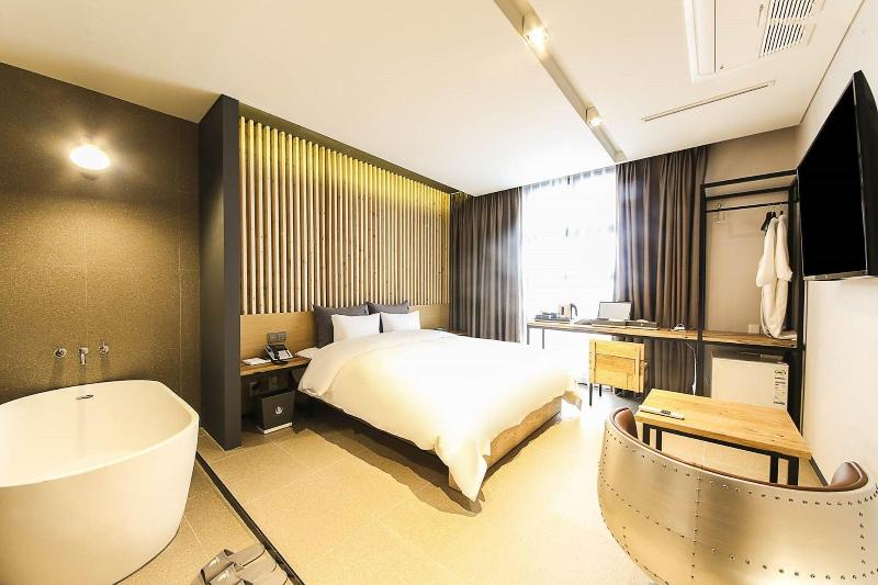 Yeoubi Hotel image