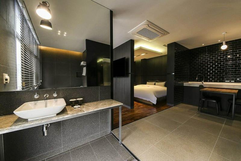 Yeoubi Hotel image