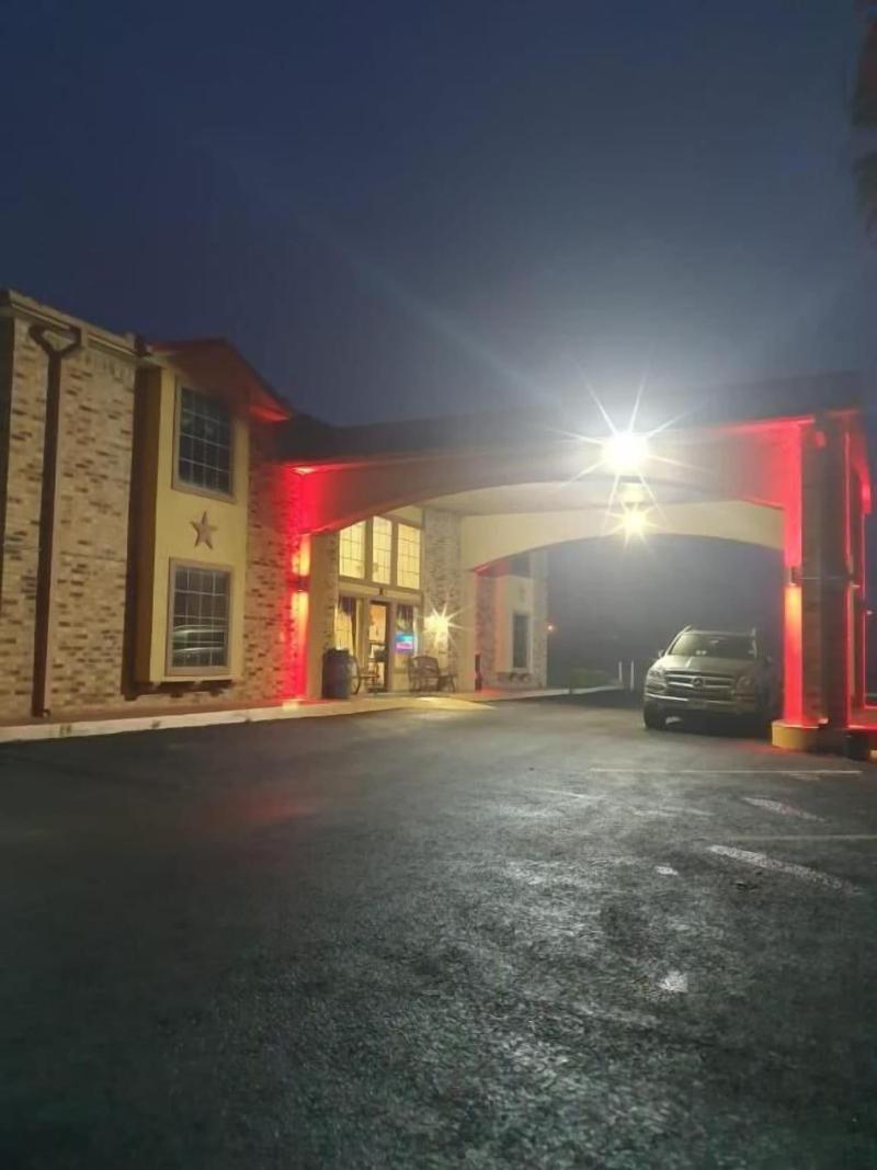 Chaparral Motel image