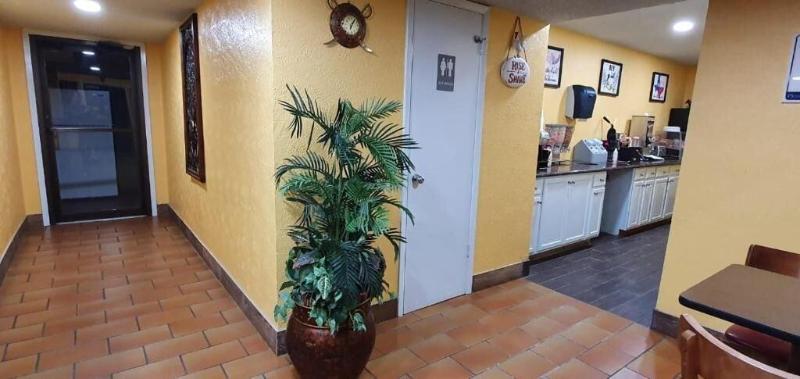 Chaparral Motel image