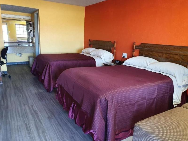 Chaparral Motel image