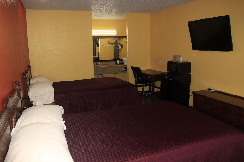 Chaparral Motel image