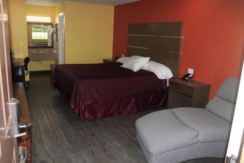 Chaparral Motel image