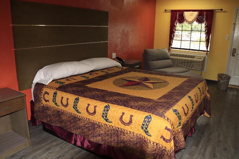 Chaparral Motel image 10