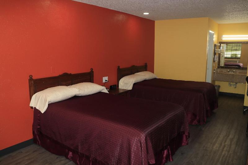 Chaparral Motel image