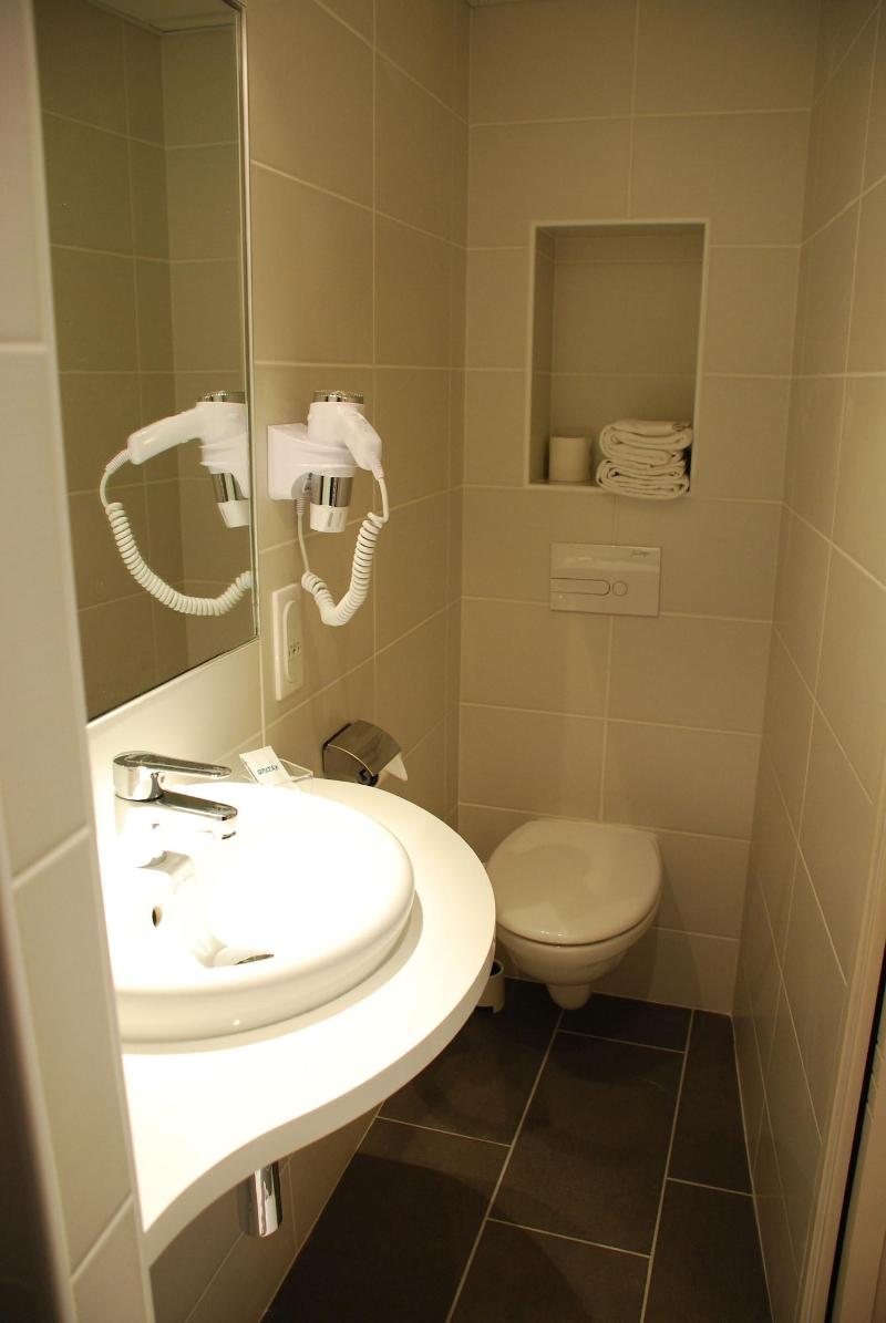 Ruthenium Hotel image