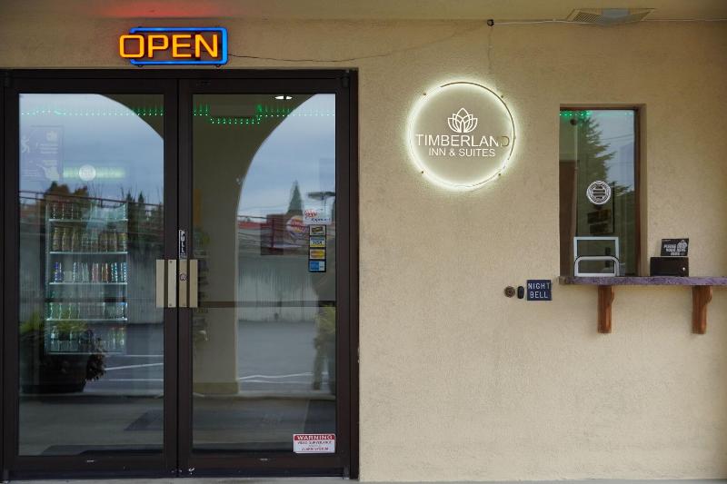 Timberland Inn & Suites image