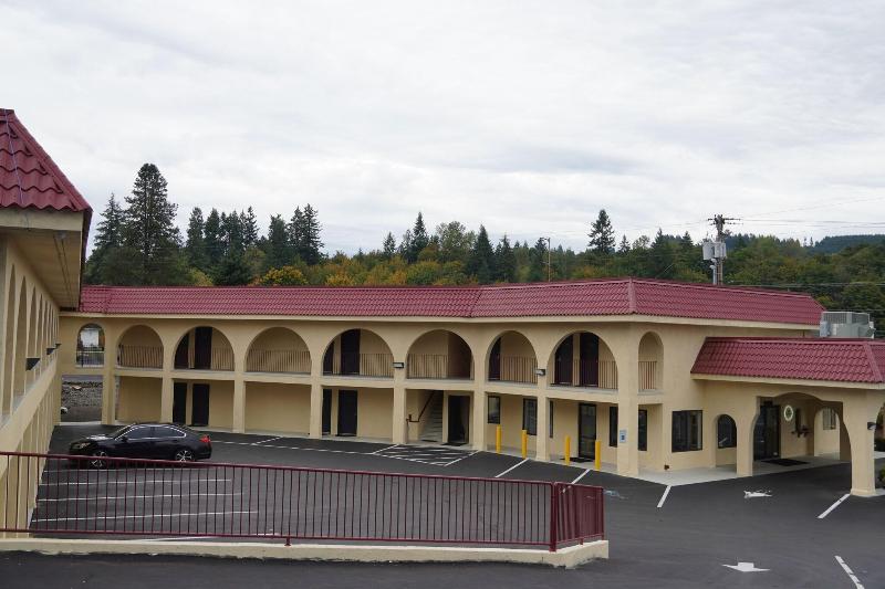 Timberland Inn & Suites image