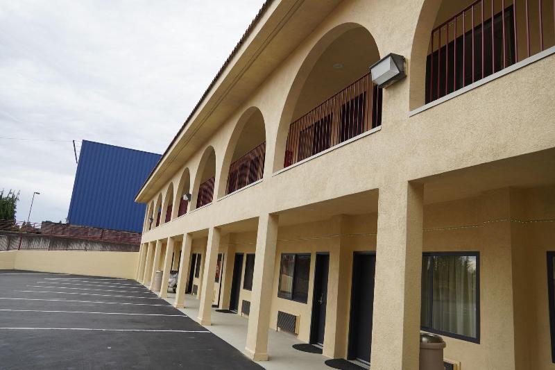 Timberland Inn & Suites image