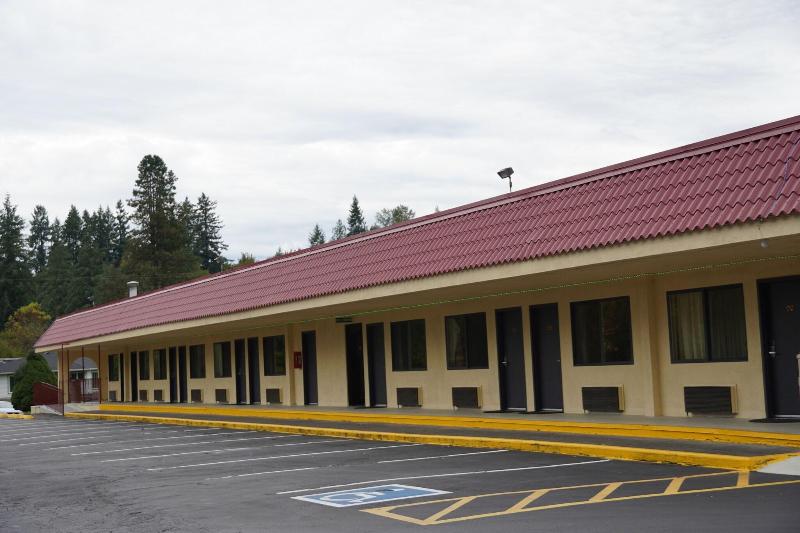 Timberland Inn & Suites image