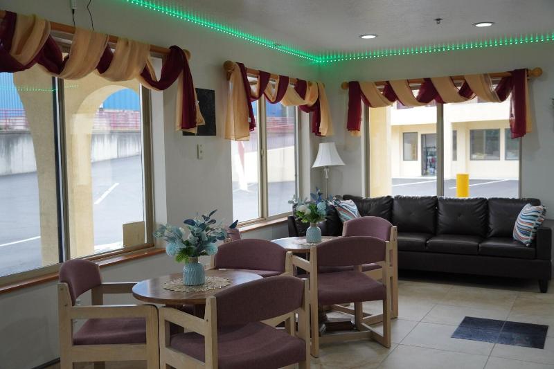Timberland Inn & Suites image