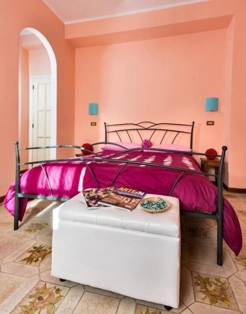 La Villa image