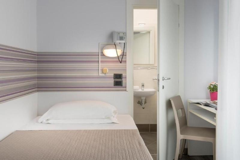 Hotel Ervill image