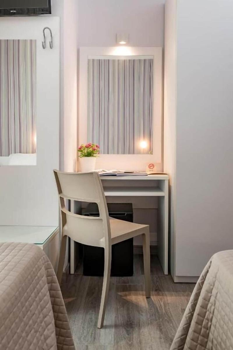 Hotel Ervill image