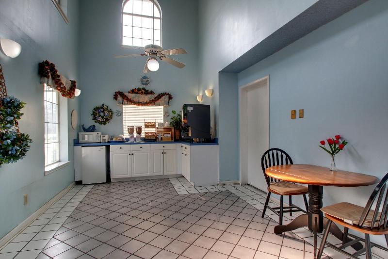 Key West Inn - Clanton