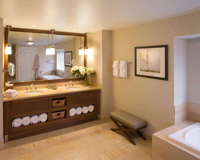 Inn By The Sea image