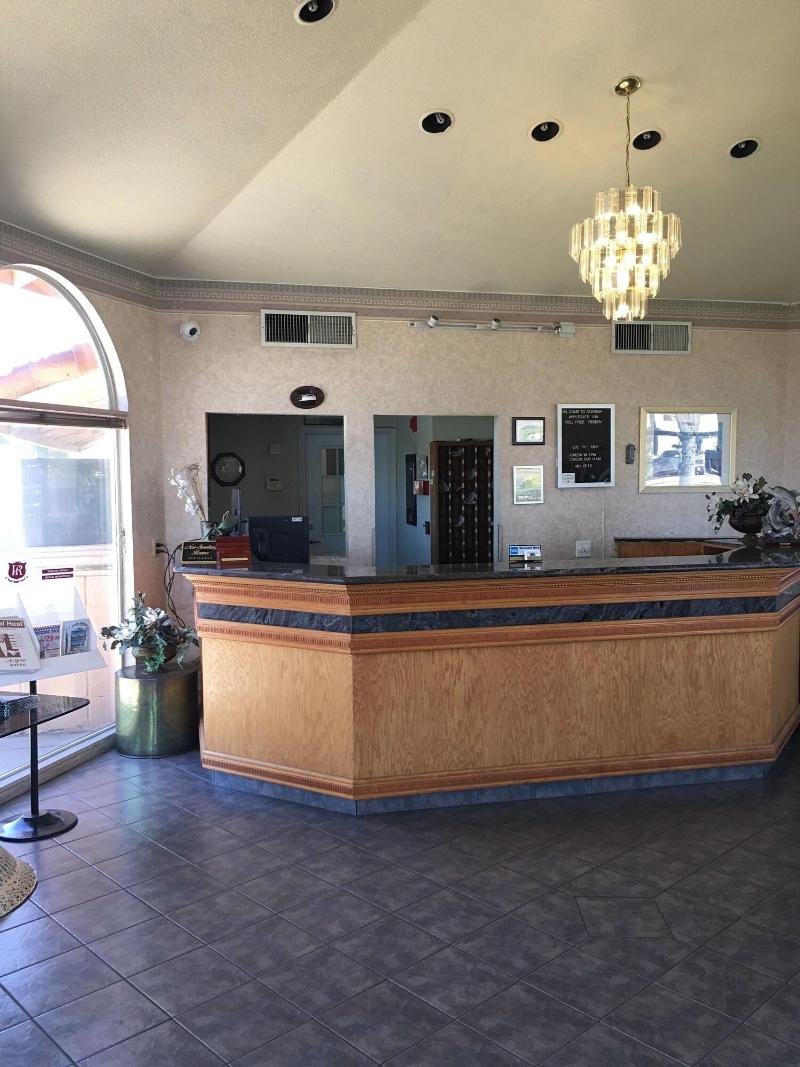 Applegate Inn