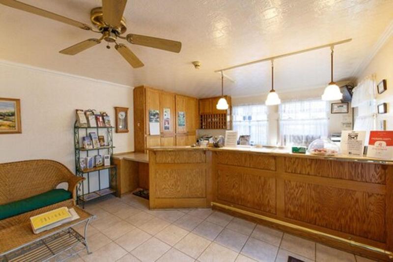 Murphys Inn Motel image