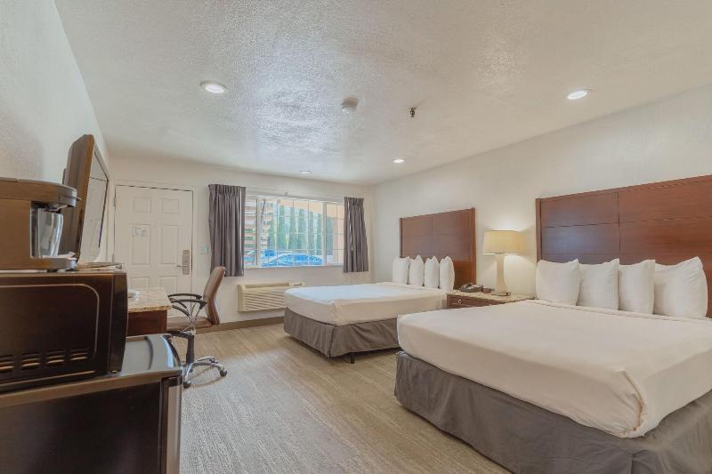 Yosemite Inn image
